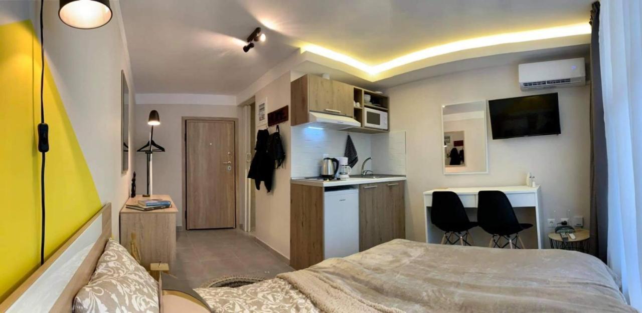Center Deluxe Studio Tesalonika Bagian luar foto